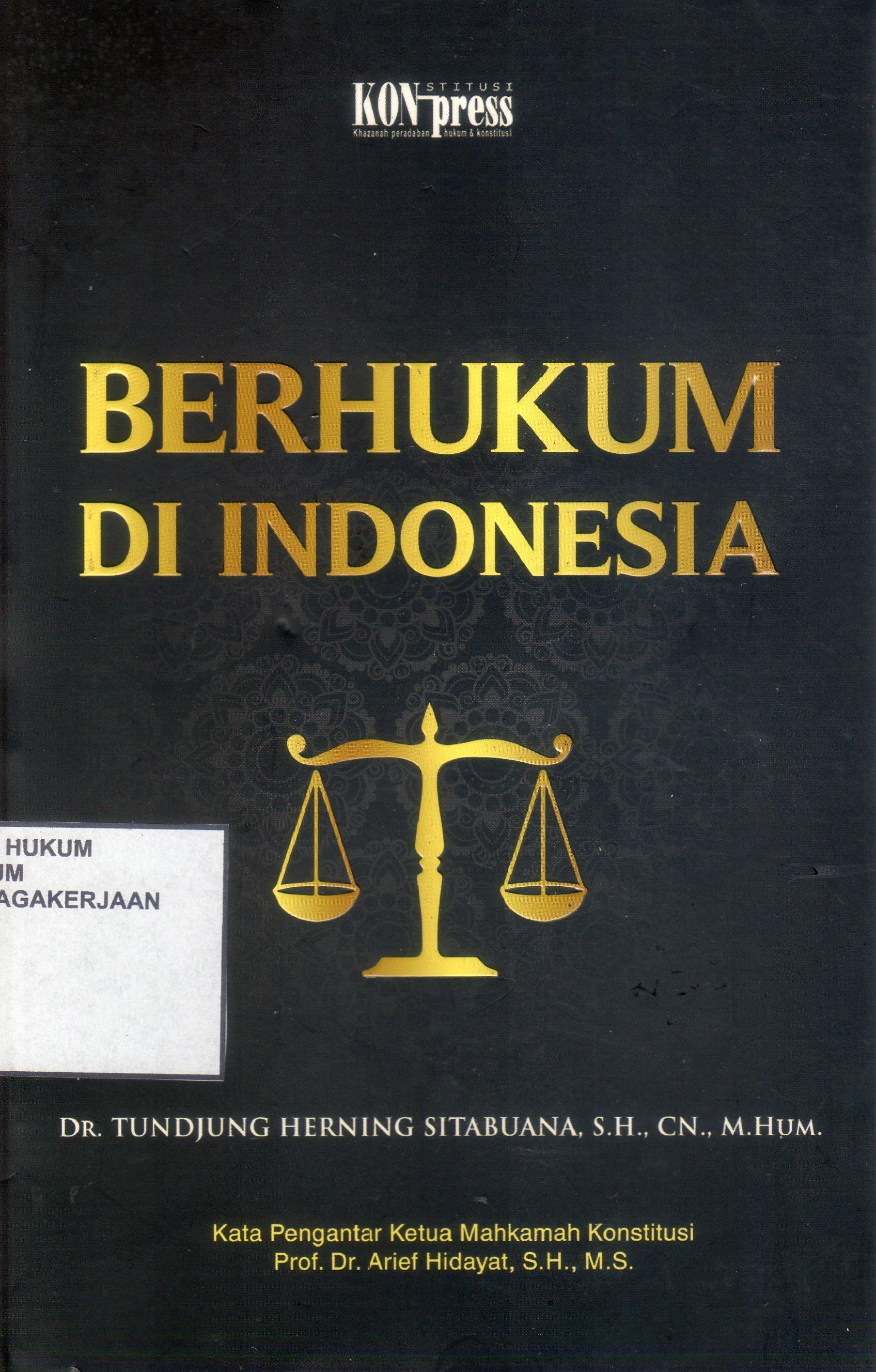 Berhukum di Indonesia